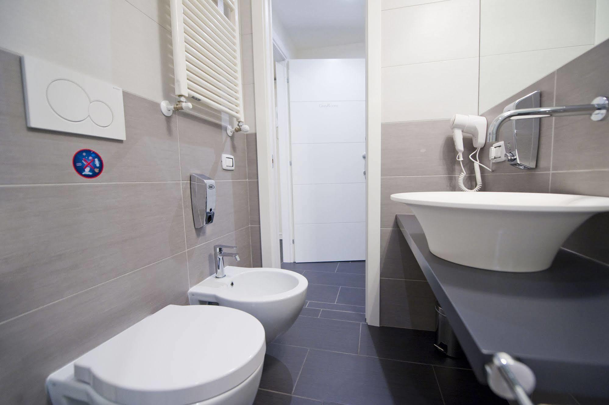 Guest house Grey&White *
