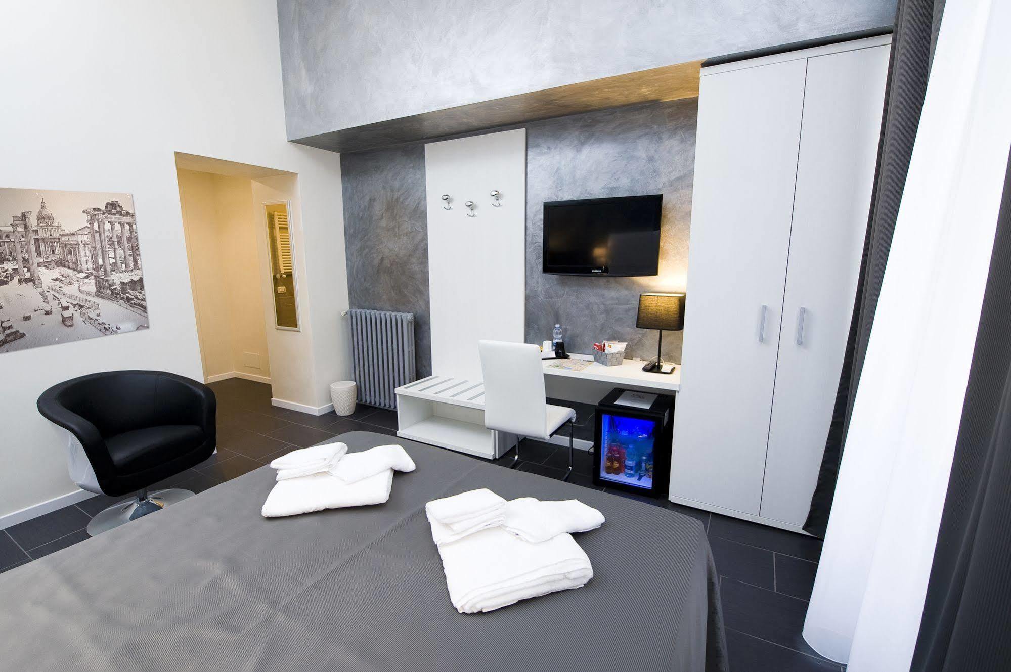 Grey&White Guest house Rome